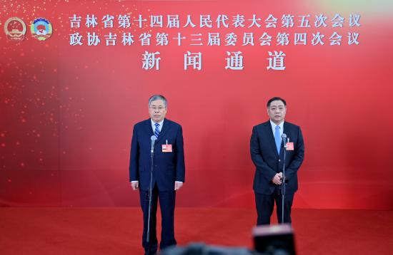 1��26���������f(xi��)����ʡ��ʮ����ί�T��(hu��)���ĴΕ�(hu��)�hί�Tͨ���ϣ��ބ���(��һ)�ش�ӛ���ᆖ�� ���� �z