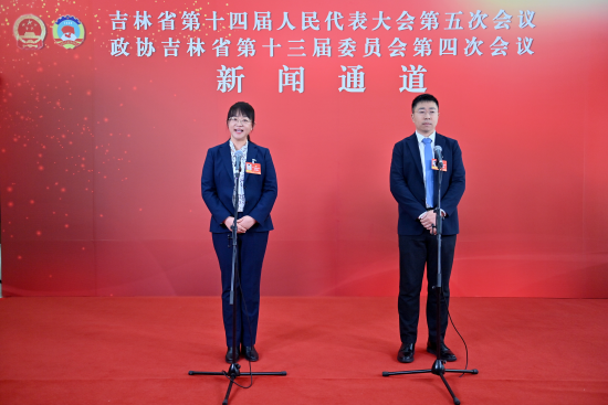 1��26���������f(xi��)����ʡ��ʮ����ί�T��(hu��)���ĴΕ�(hu��)�hί�Tͨ�������S����(��һ)�ش�ӛ���ᆖ(w��n)�� ���� �z