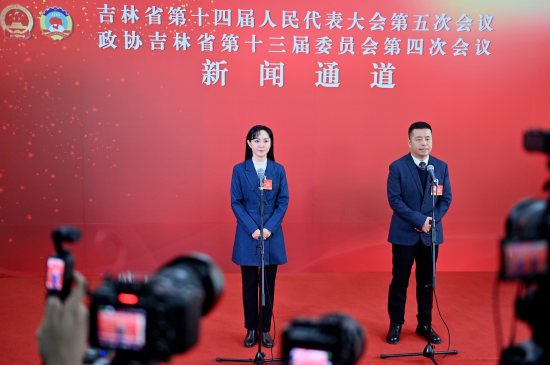 1��26���������f(xi��)����ʡ��ʮ����ί�T��(hu��)���ĴΕ�(hu��)�hί�Tͨ�������u�B��(��һ)�ش�ӛ���ᆖ�� ���� �z