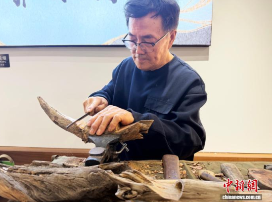 �s�����ڄ�(chu��ng)�������n�� �z