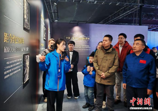 3��22�գ��L�������Ļ����_Ļ���ǽ�(ǰ����һ)��������(ǰ���Ҷ�)�c����һͬ���^���w�S�n񷡱���պ������}չ������� �z