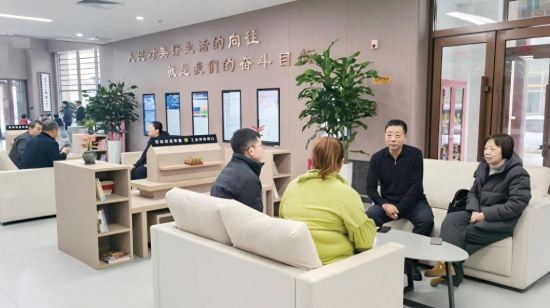 ����ì�ܼm���ҾC�����ġ������ڳɞ�Խ��Խ������^(q��)����ă�(y��u)�x��